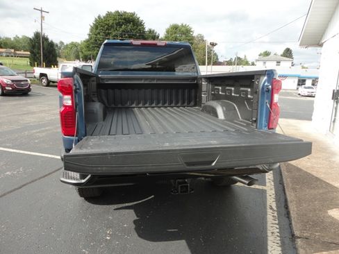 New 2025 Chevrolet Silverado 2500 Custom image 12