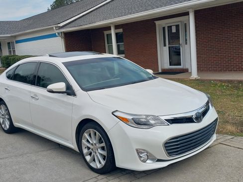 Used 2013 Toyota Avalon Limited image 10