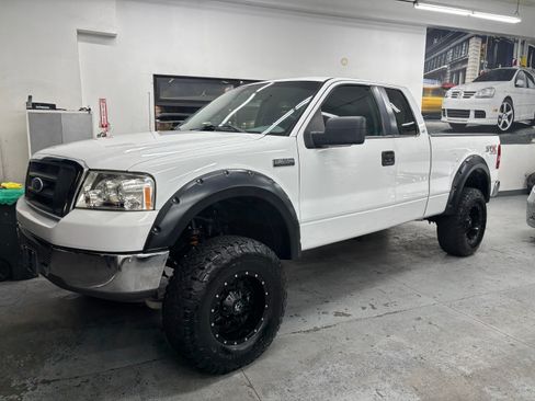 Used 2006 Ford F150 STX image 2