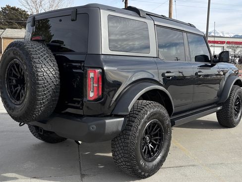 Used 2023 Ford Bronco Wildtrak image 7