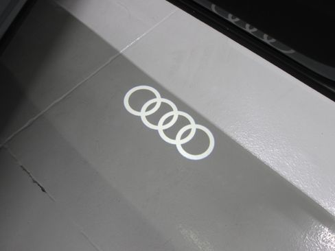 Used 2024 Audi Q4 e-tron quattro Premium Plus Sportback AWD/4WD image 43