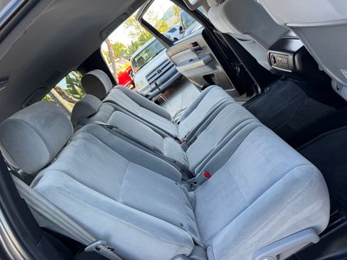 Used 2013 Toyota Sequoia SR5 image 21