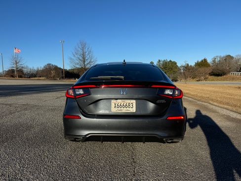 Used 2022 Honda Civic Sport Touring image 7