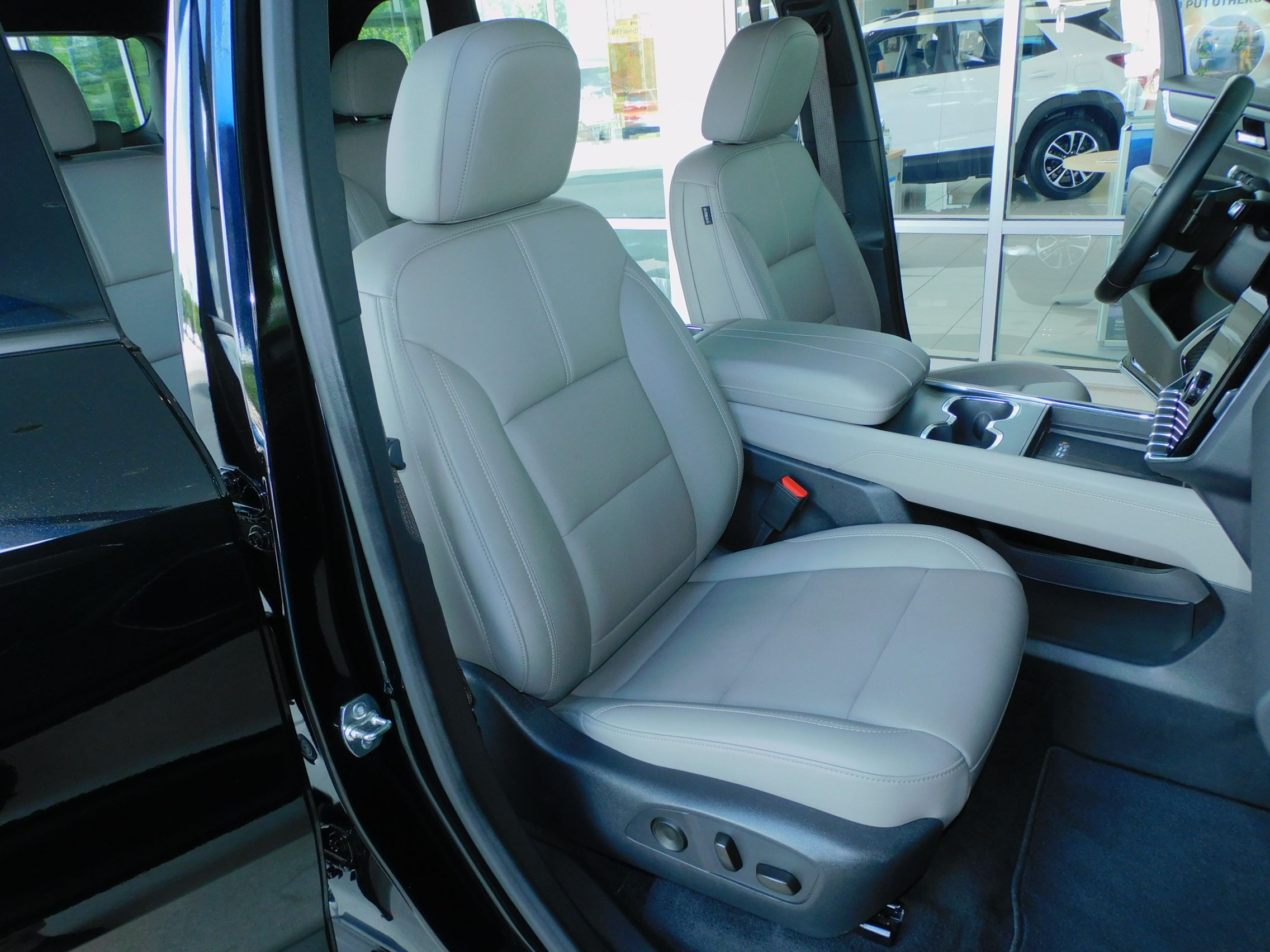 Used 2026 GMC Acadia FWD Elevation image 24