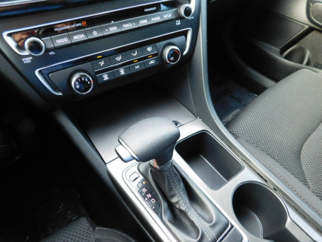 Used 2020 Kia Optima LX FWD image 14
