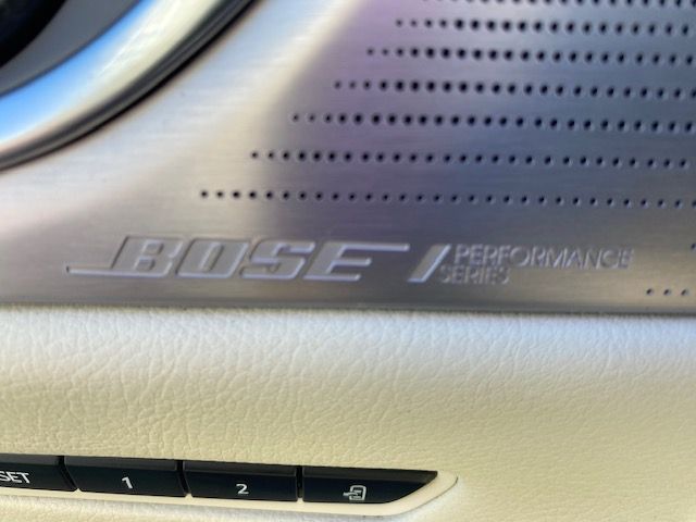 Used 2024 Cadillac XT6 AWD Premium Luxury image 14