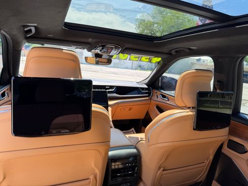 Used 2023 Jeep Grand Cherokee L Summit AWD/4WD image 19