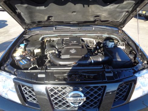 Used 2011 Nissan Frontier PRO-4X image 59