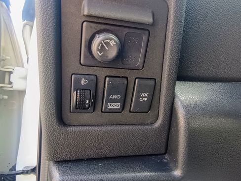 Used 2010 Nissan Rogue AWD/4WD image 16