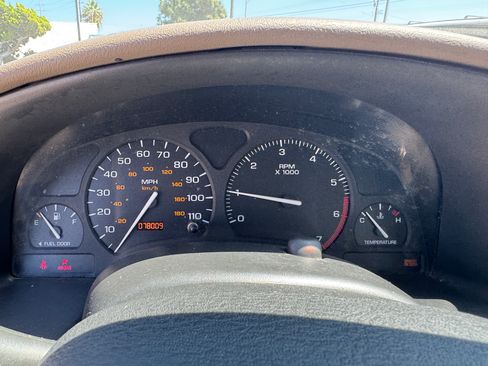 Used 2001 Saturn S-Series SL1 Sedan FWD image 24