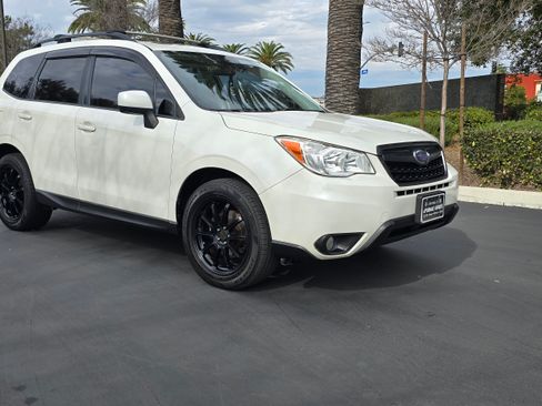 Used 2016 Subaru Forester 2.5i Premium image 3