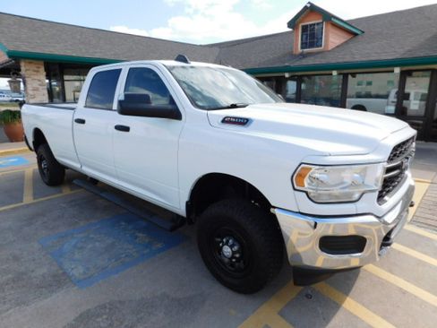 Used 2019 RAM 2500 Tradesman image 2