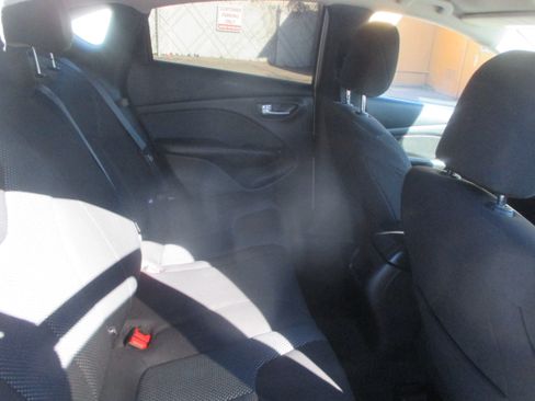 Used 2016 Dodge Dart SE image 8