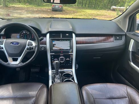 Used 2011 Ford Edge Limited image 23