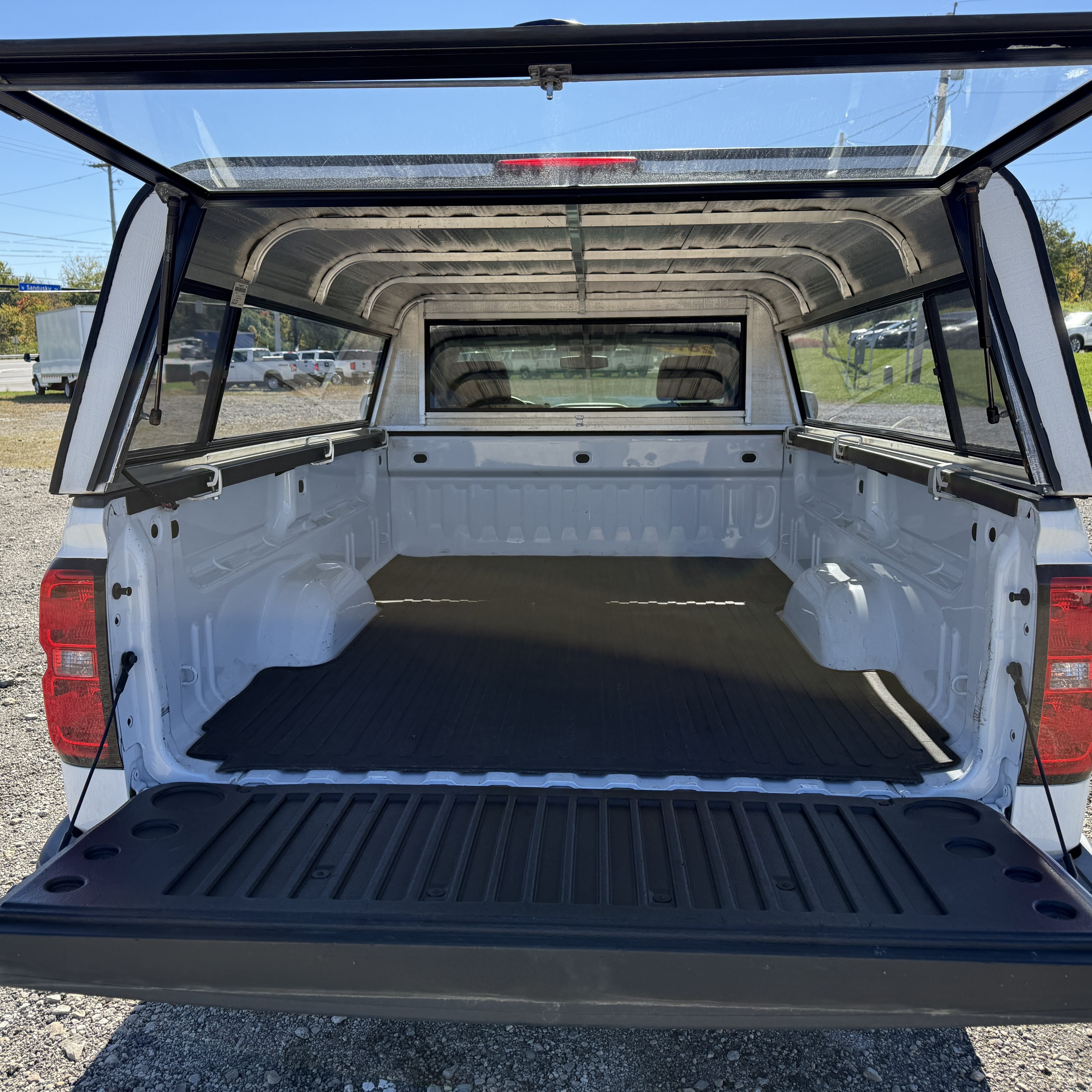 Used 2018 Chevrolet Silverado 1500 2WD Regular Cab image 4