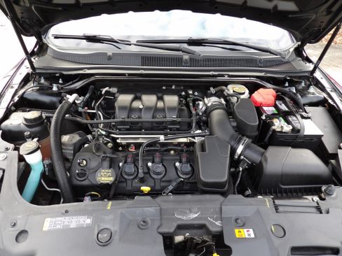 Used 2014 Ford Taurus SEL image 19