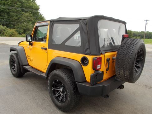 Used 2012 Jeep Wrangler 4WD Sport image 7