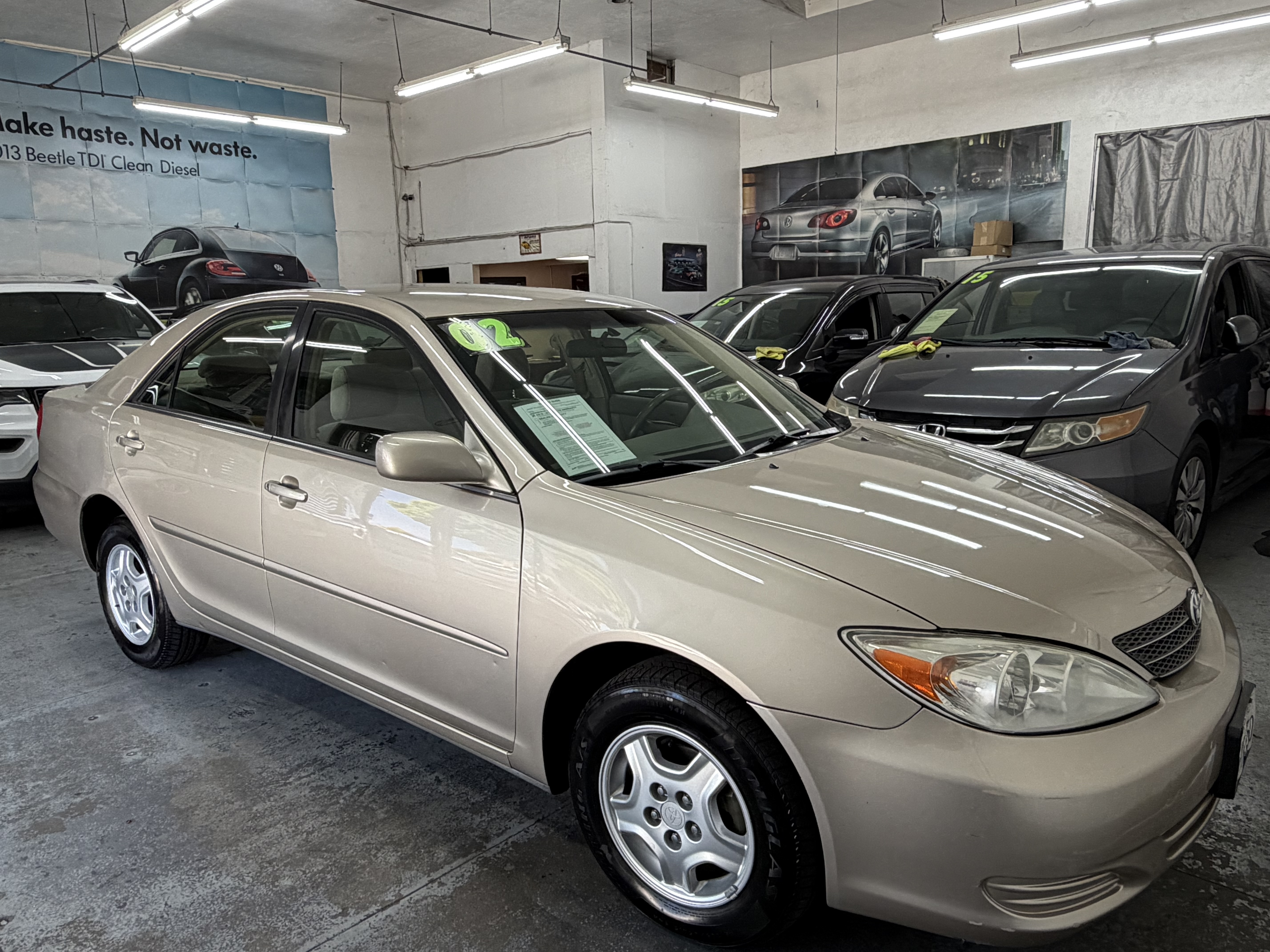Used 2002 Toyota Camry LE Sedan FWD image 8