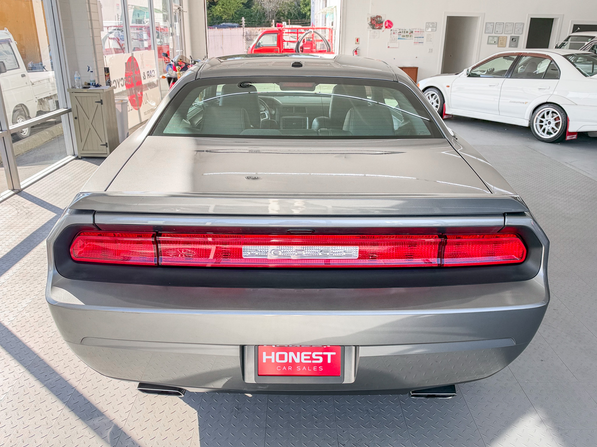 Used 2011 Dodge Challenger R/T RWD image 5