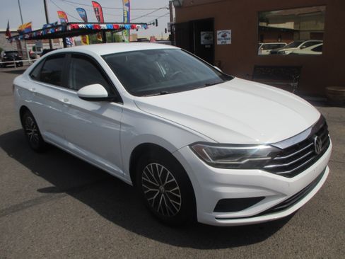 Used 2020 Volkswagen Jetta S image 3