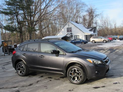 Used 2013 Subaru XV Crosstrek 2.0i Premium image 9