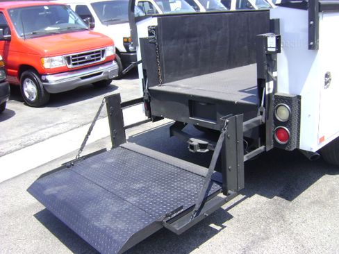 Used 2009 Ford F350 2WD Regular Cab Super Duty image 12