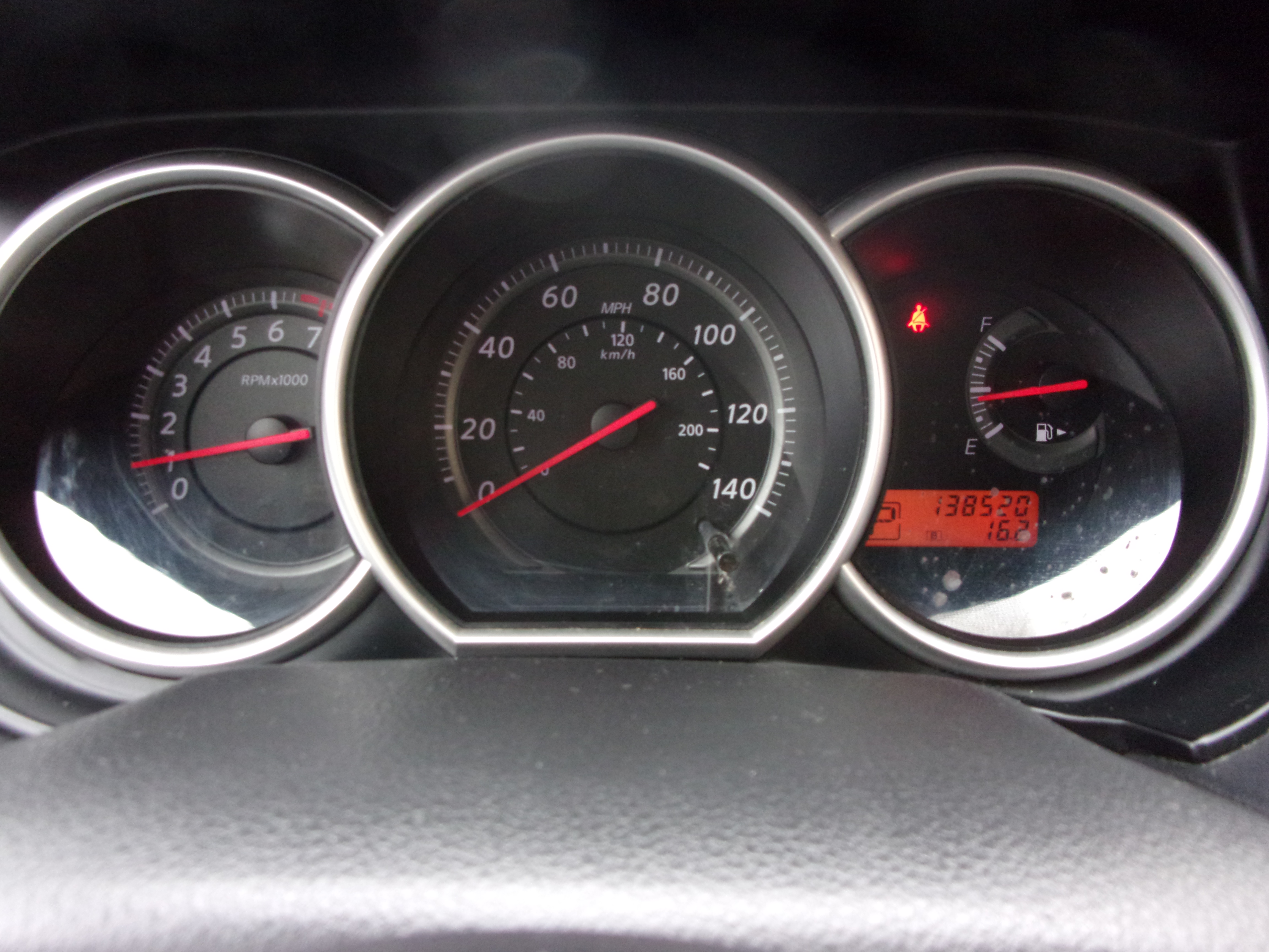 Used 2012 Nissan Versa 1.8 S Hatchback FWD image 11