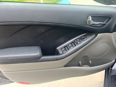 Used 2015 Kia Forte LX image 23