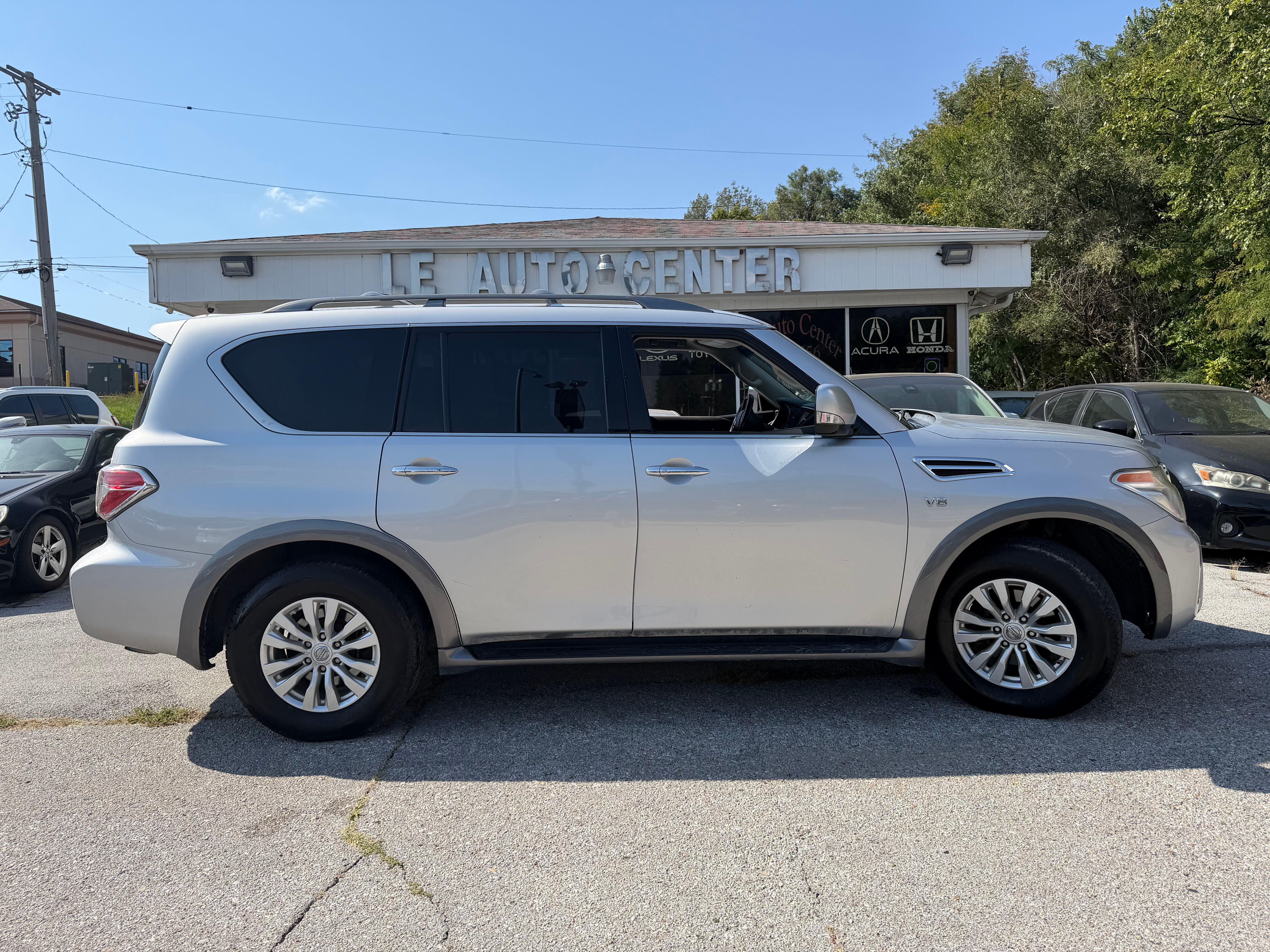 Used 2017 Nissan Armada AWD/4WD image 1