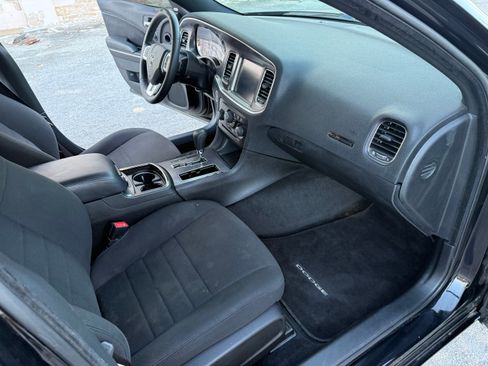 Used 2014 Dodge Charger R/T image 9