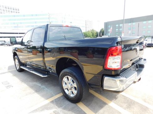 Used 2024 RAM 2500 4x4 Crew Cab Big Horn image 5