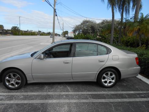 Used 2001 Lexus GS 300 image 2