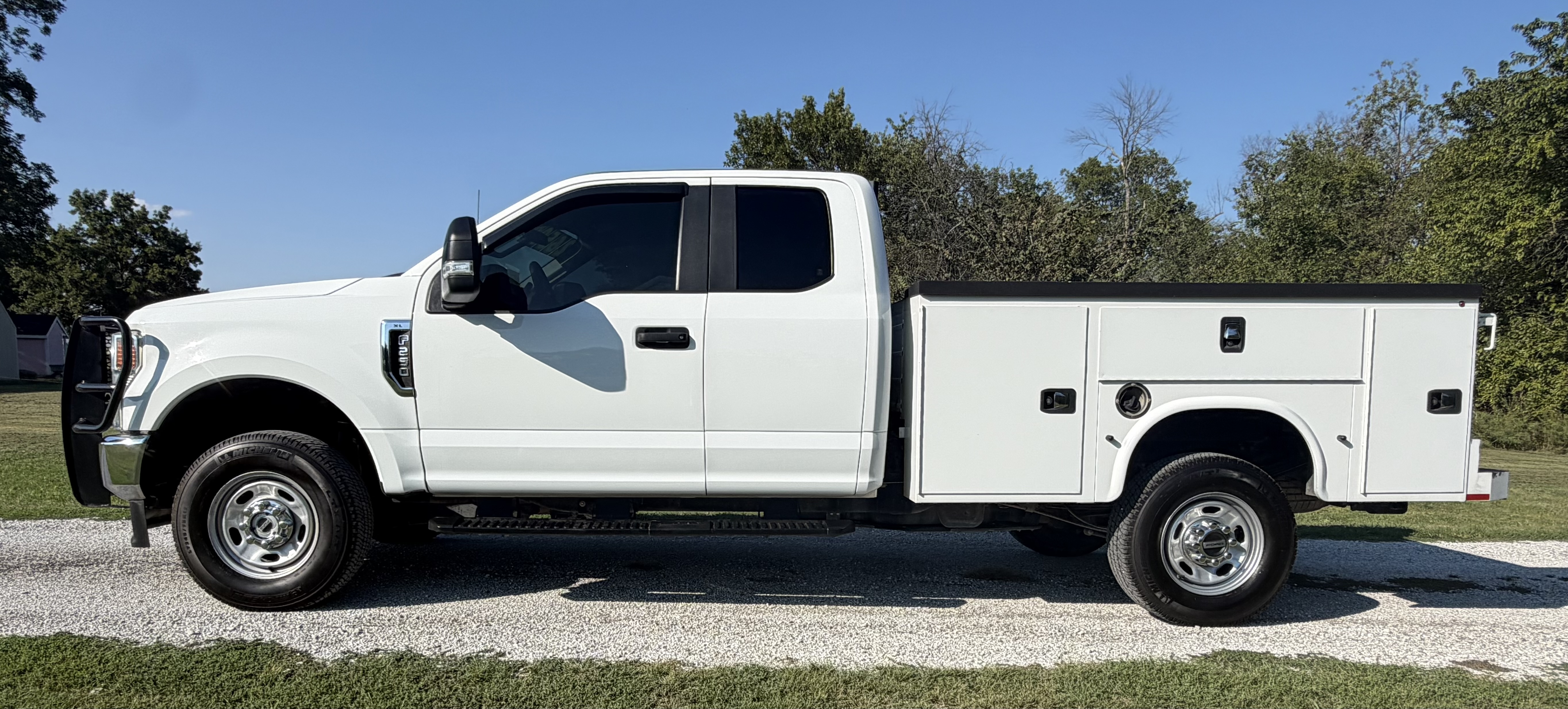 Used 2022 Ford F250 4x4 SuperCab Super Duty image 2
