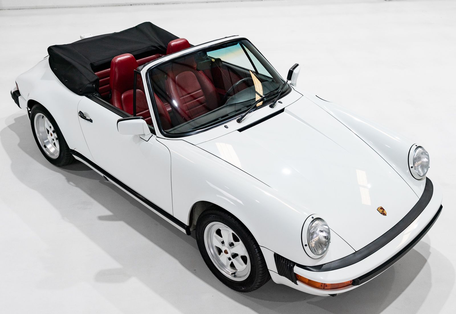 Used 1989 Porsche 911 Carrera Cabriolet RWD image 29