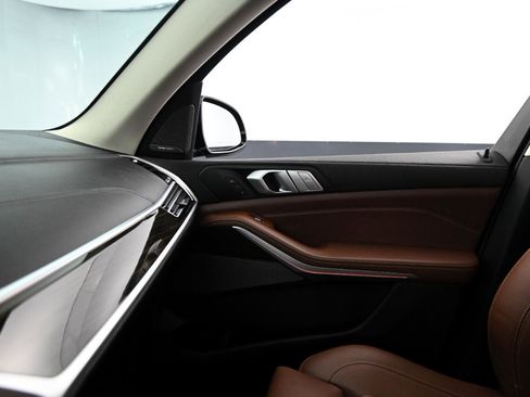 Used 2020 BMW X7 xDrive40i image 32