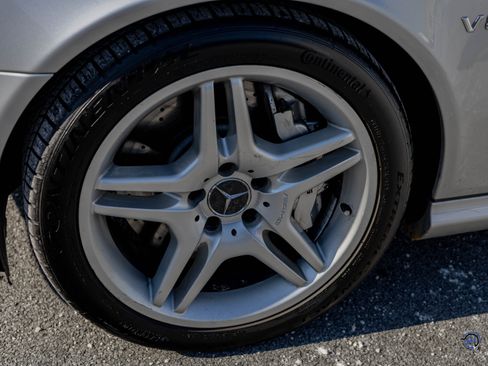 Used 2005 Mercedes-Benz E 55 AMG image 5