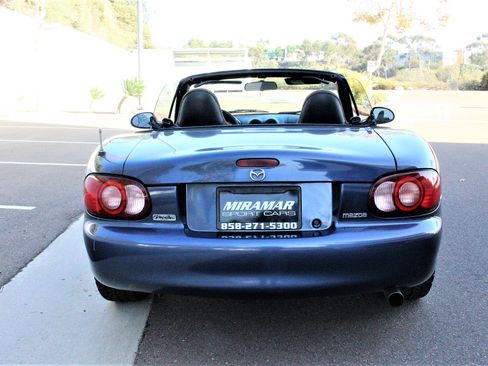 Used 2003 MAZDA MX-5 Miata UNAVAIL RWD image 12