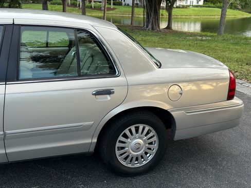 Used 2007 Mercury Grand Marquis LS RWD image 32