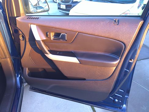 Used 2012 Ford Edge SE image 11