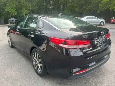 Used 2017 Kia Optima LX FWD image 4