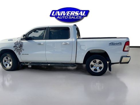 Used 2020 RAM 1500 SLT image 4