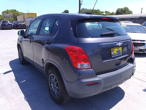 Used 2016 Chevrolet Trax LS FWD image 3