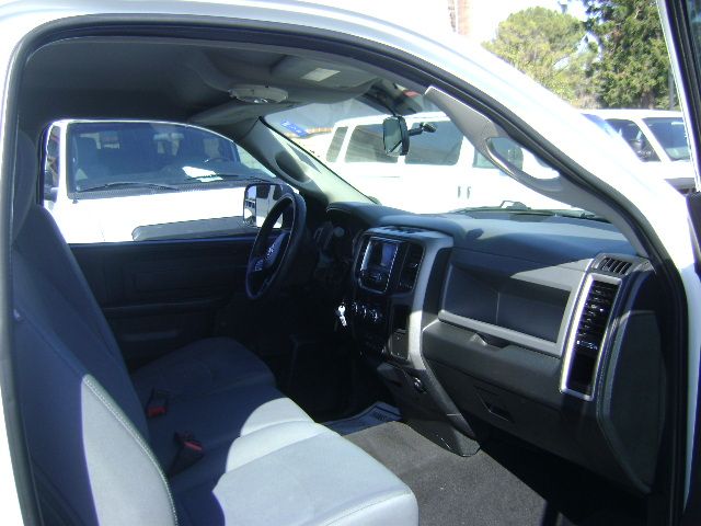 Used 2017 RAM 2500 2WD Regular Cab ST image 6
