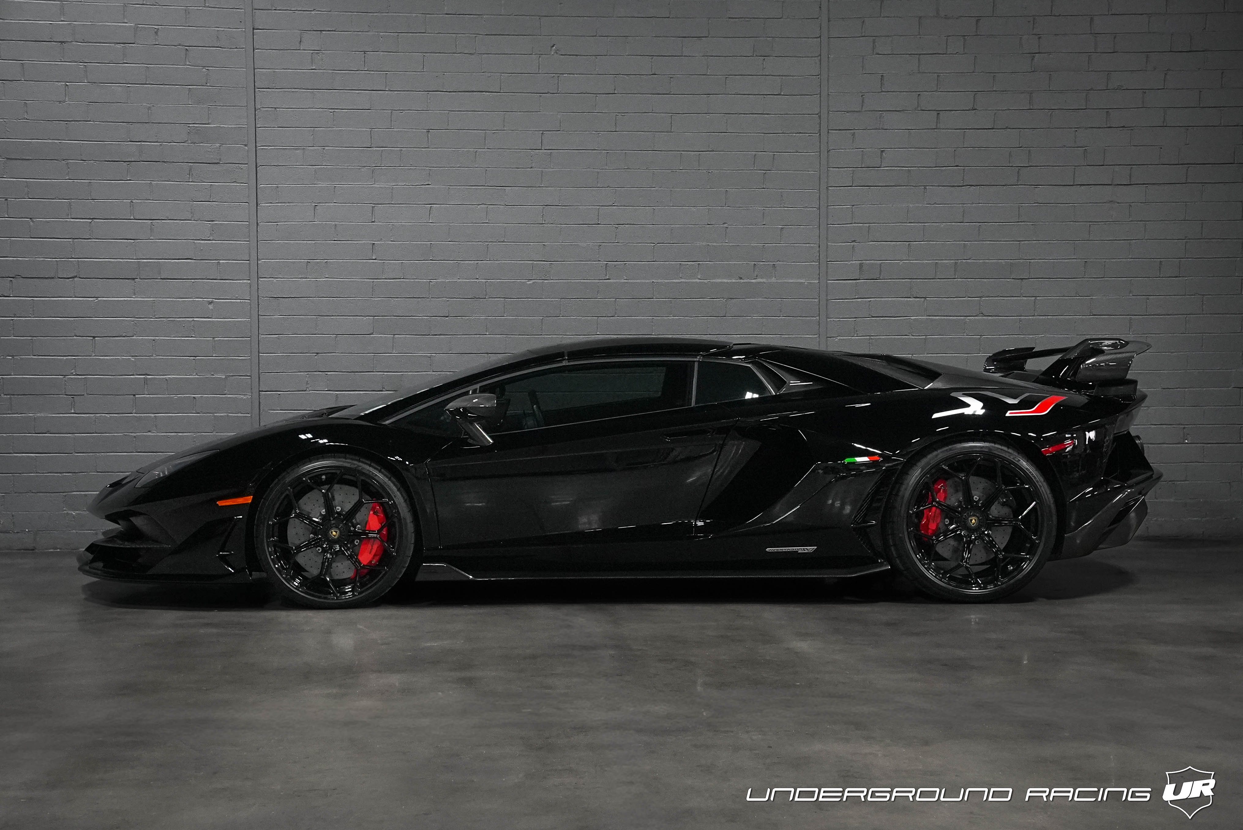 Used 2021 Lamborghini Aventador SVJ Roadster AWD/4WD image 16