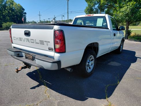 Used 2006 Chevrolet Silverado 1500 2WD Regular Cab image 3