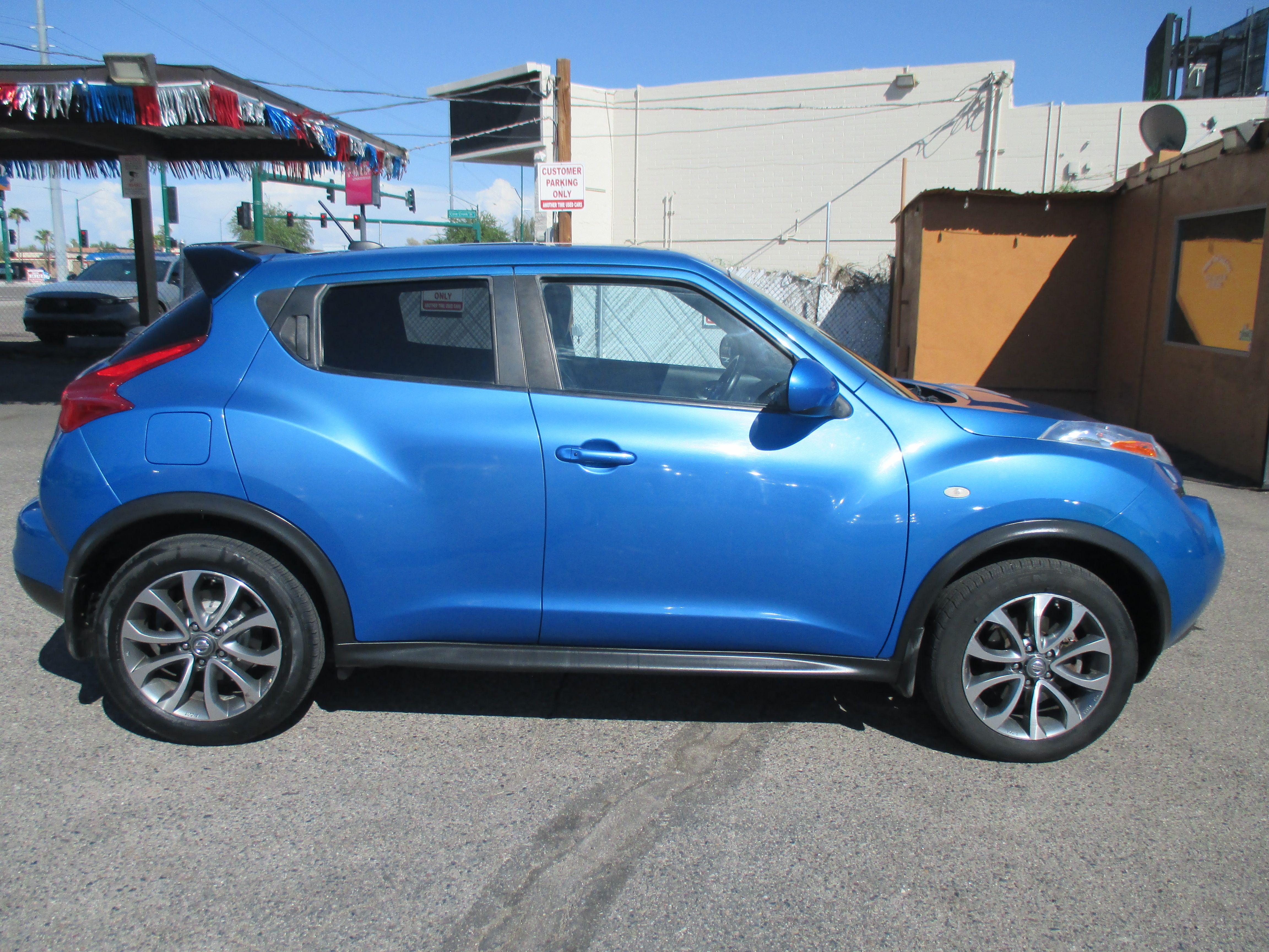 Used 2012 Nissan Juke AWD image 1