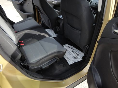 Used 2014 Ford Escape 4WD SE image 9