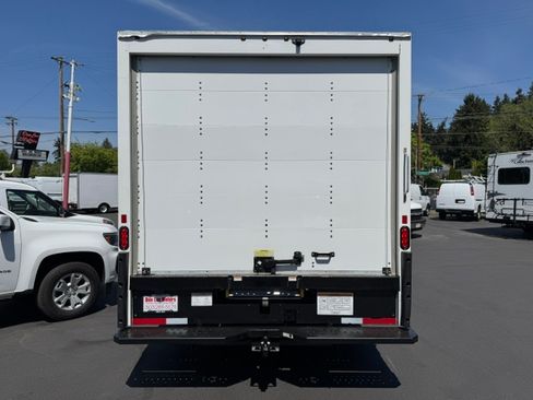 Used 2022 GMC Savana 3500 Extended RWD image 30