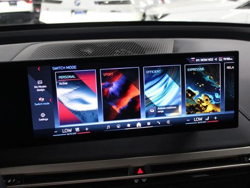 Used 2024 BMW iX M60 image 25