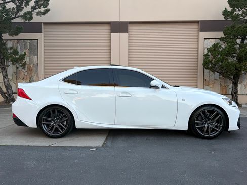 Used 2017 Lexus IS 200t F Sport image 4